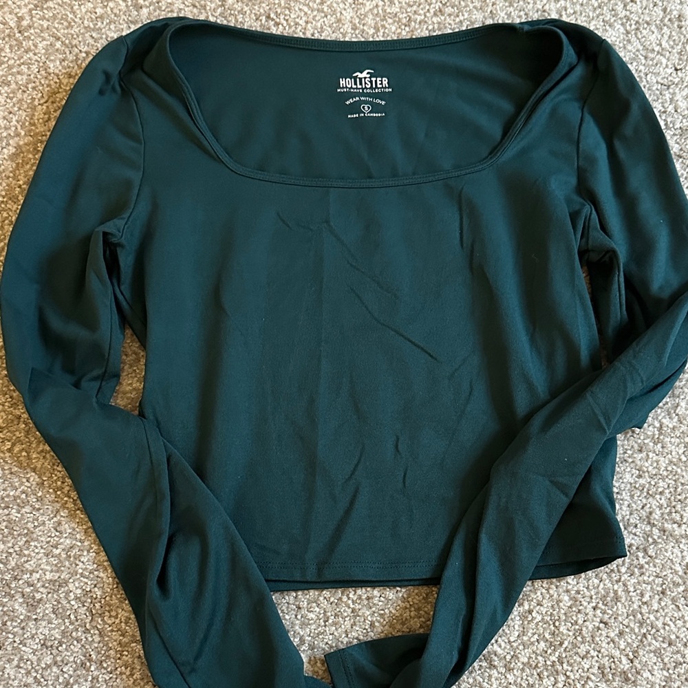 Hollister Women's Teal/Evergreen Long Sleeve Tee